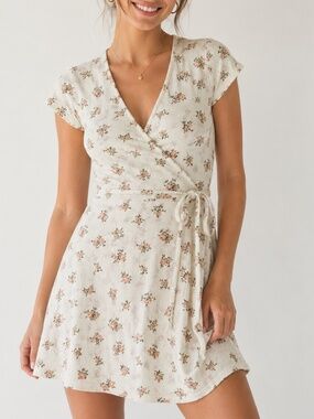 rvca floral wrap mini dress cream pink roses pointelle knit size small